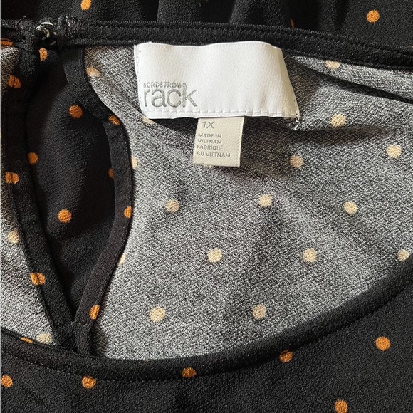 Nordstrom Rack Women's Top. Black W/ Rust Polka Dots. 3/4 Sleeves. Size 1X - Picture 5 of 9